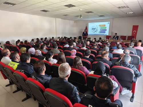  İlçemizde “Türkiye’de Deprem Gerçeği ve Afet Eğitimi” Gerçekleştirildi